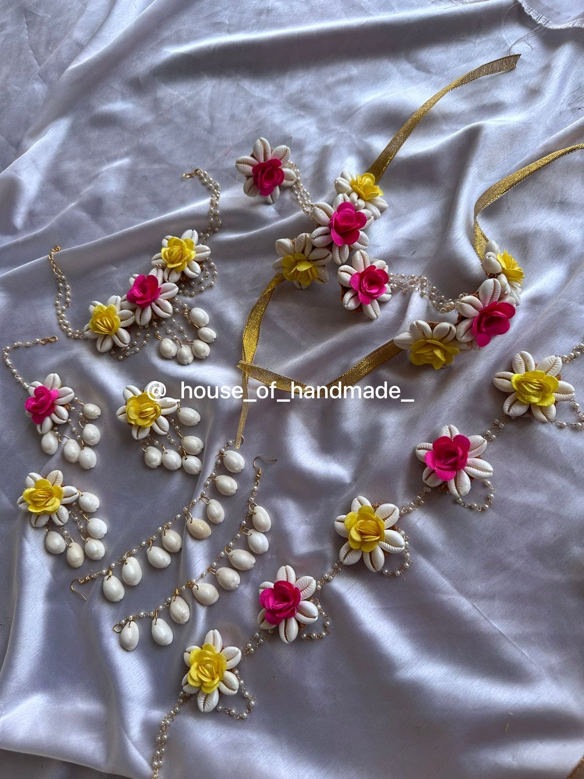 7 5 Pink & Yellow Floral Shell Jewelry Set Pink & Yellow Floral Shell Jewelry Set