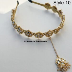 Kids hairband with small mangtika